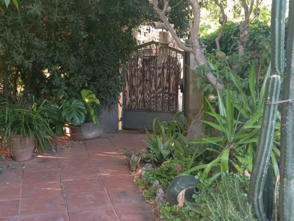 INCREIBLE CASA FAMILIAR CON SOLERA