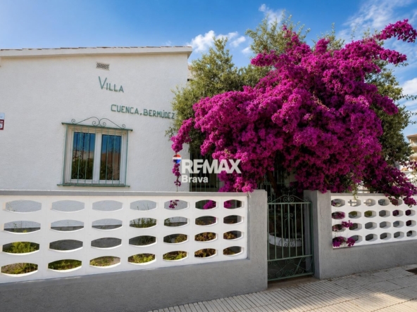 Santa Margarita |  Magnífico chalet independiente con amplio jardín y trastero