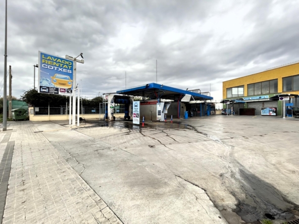 SE VENDE LAVACOCHES AUTOMATIZADO 24H CON PARCELA EN PROPIEDAD – OPERACIÓN SOCIETARIA