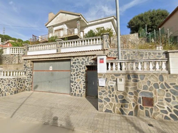 Casa en venta en Alella Parc – Excelente Oportunidad de Reforma