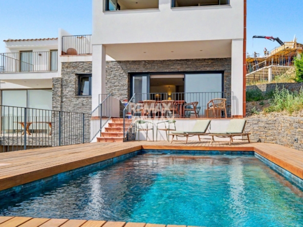 Exclusiva villa de lujo de reciente construcción  con vistas al mar en Es Caials, Cadaqués