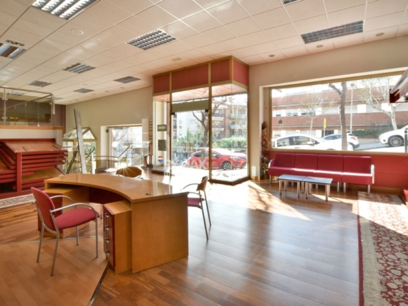Sant Feliu de Llobregat | Local comercial diáfano en edificio exclusivo de Mas Lluhí