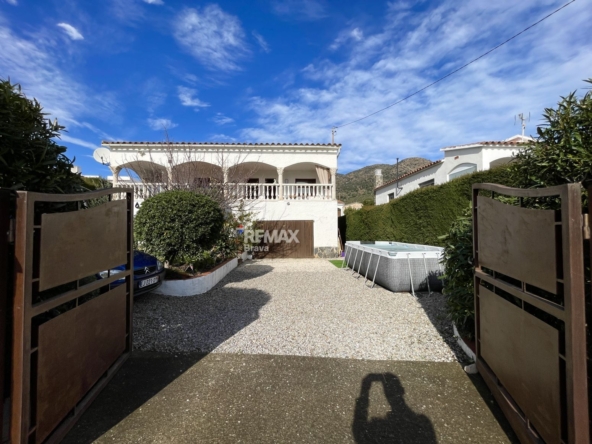 Roses, Mas Busca | Encantadora casa independiente en zona residencial tranquila a solo 3 km de las playas