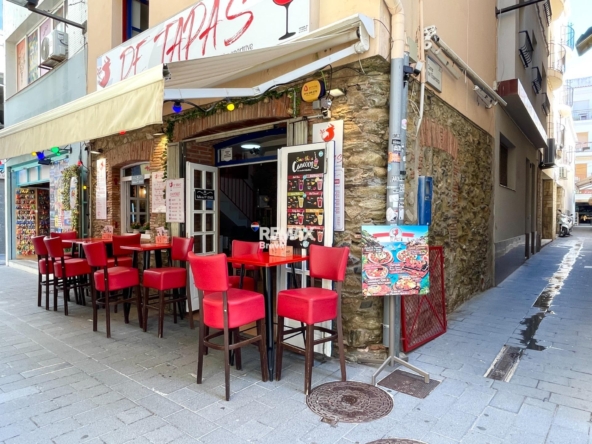 Roses, Centro: se traspasa un negocio de bar tapas a 150m del mar