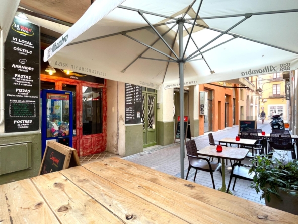 Figueres, Centro: TRASPASO de restaurante temático único - Listo para continuar la actividad
